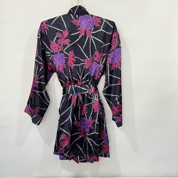 Victoria's Secret Floral Patterned Kimono Robe Size One Size Black Purple - Picture 6 of 9